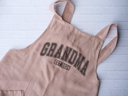 personalized mothers day gift for her apron linen new grandma gift pregnancy announcement mother's day gift unique 2024 mom grandmother nana gigi abuela gifts idea ideas wife her custom mother's day gift for mom special shirt names from kids